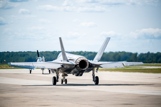 Poland Reports Russian Jets Invade Baltic Oil Platform Zone