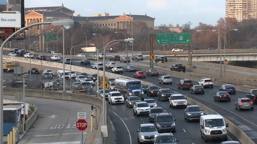 Record Holiday Travel Hits U.S. Roads